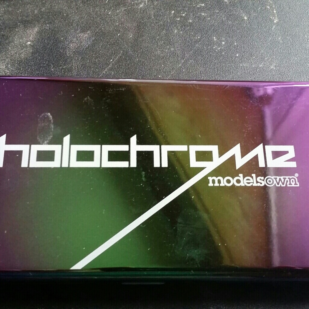 Model's Own holochrome eyeshadow pallete